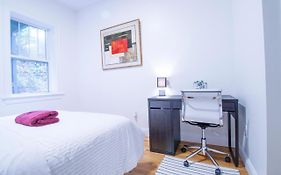 3Bd 1,5Bth Spacious Apt In Mission Hill